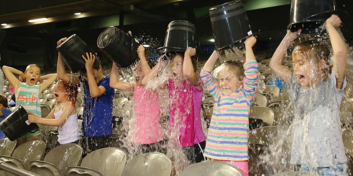 Ice Buckett Challenge rekordkísérlet Ausztráliában