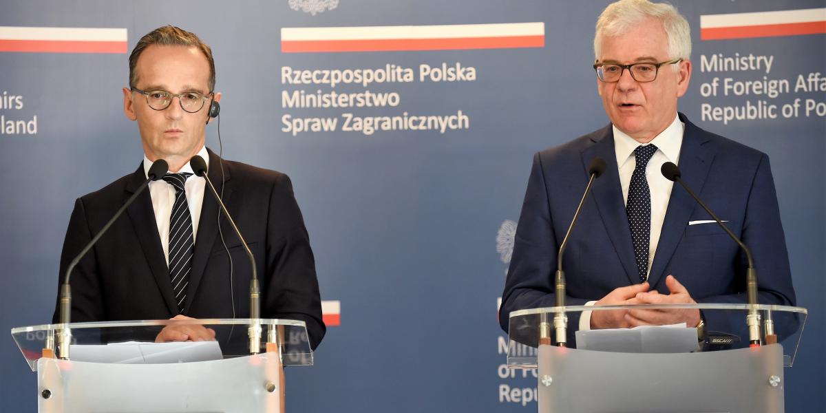 Heiko Maas német (balra)  ésJacek Czaputowicz lengyel külügyminiszter, augusztus 20-i találkozójukon