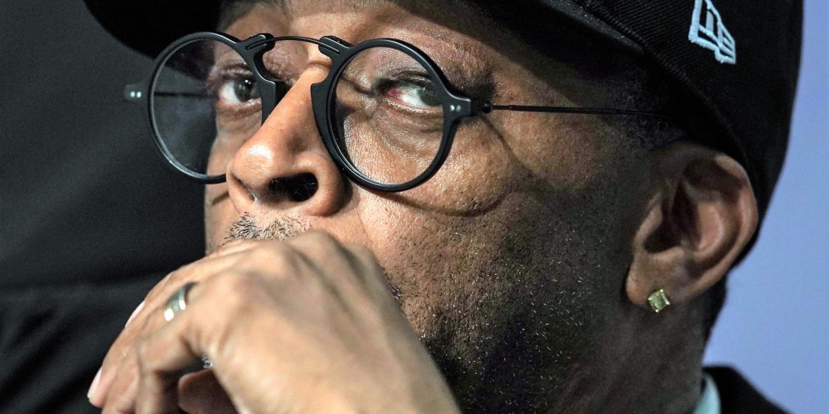 Spike Lee szerint a mostani amerikai kormány két jelenség parafrázisa: pénz és gyűlölet