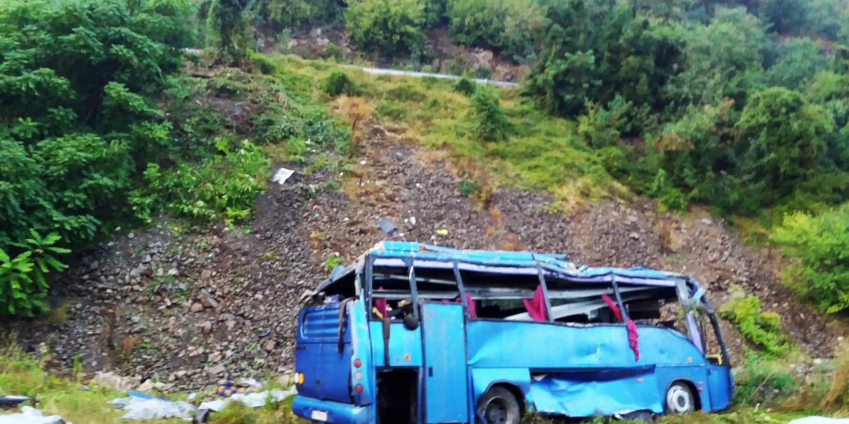 A bolgár zarándokbusz roncsai