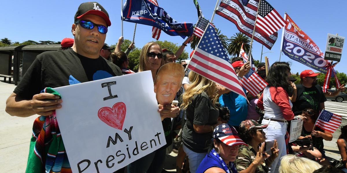 Trump hívei egy kaliforniai előválasztási gyűlésen