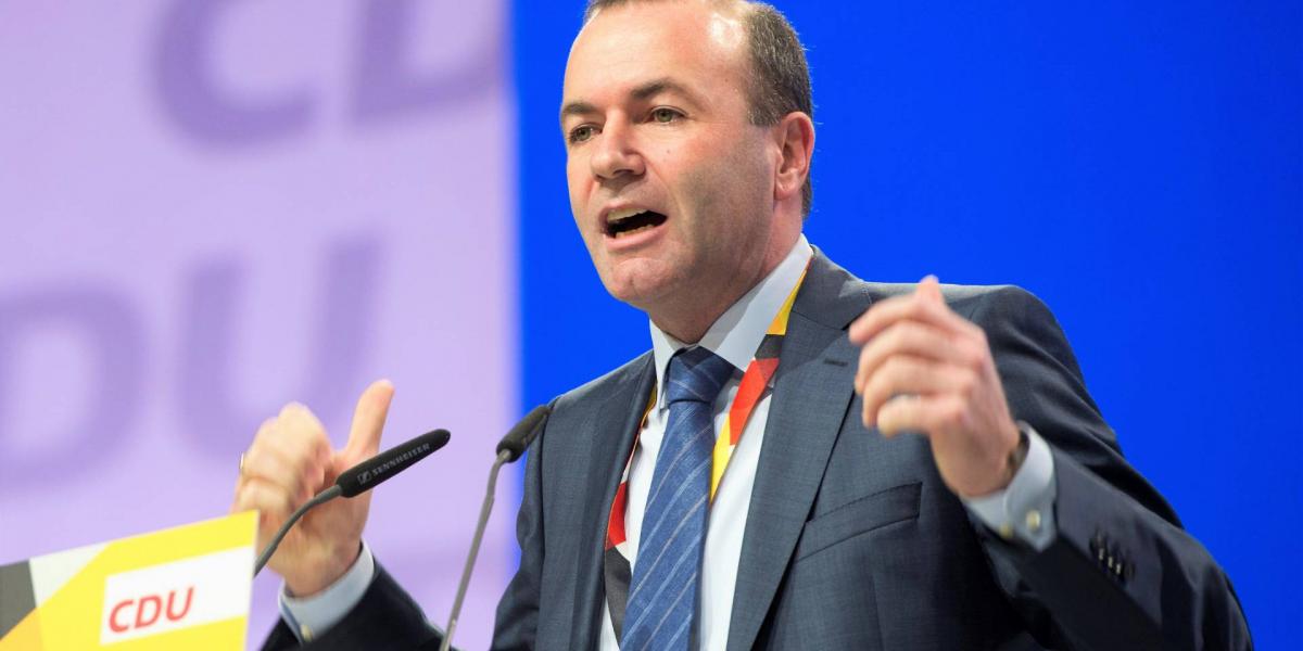 Manfred Weber a sajtó kizárásával tárgyal Orbán Viktor kormányfővel.