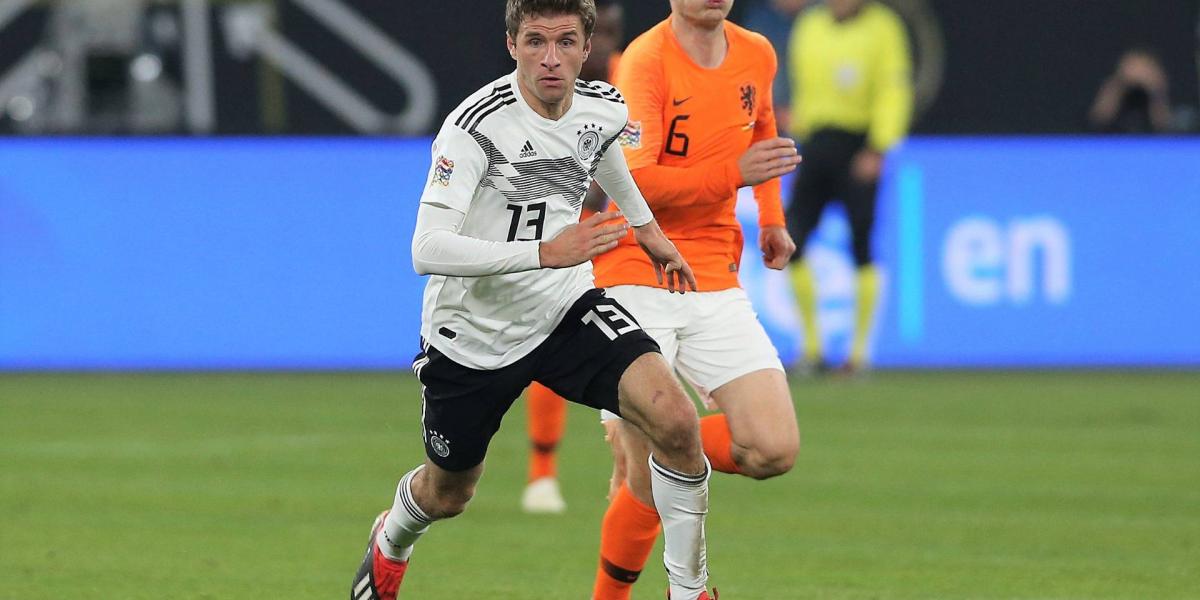 MÜLLER (13) MÁR NEM SEGÍTHET - Joachim Löw lemondott róla