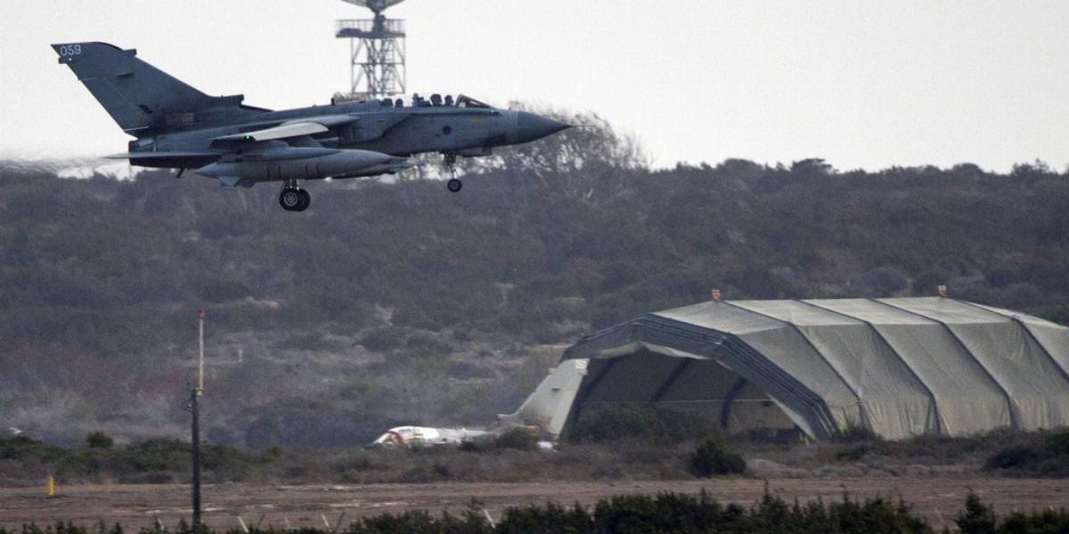 Bevetésről visszaérkező Tornado landolás előtt a ciprusi Akrotiri bázison FOTÓ: EUROPRESS/GETTY IMAGES/ANDREW CABALLERO