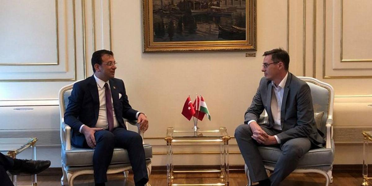 Ekrem Imamoglu (bal) és Karácsony Gergely megbeszélése az iszambuli városházán