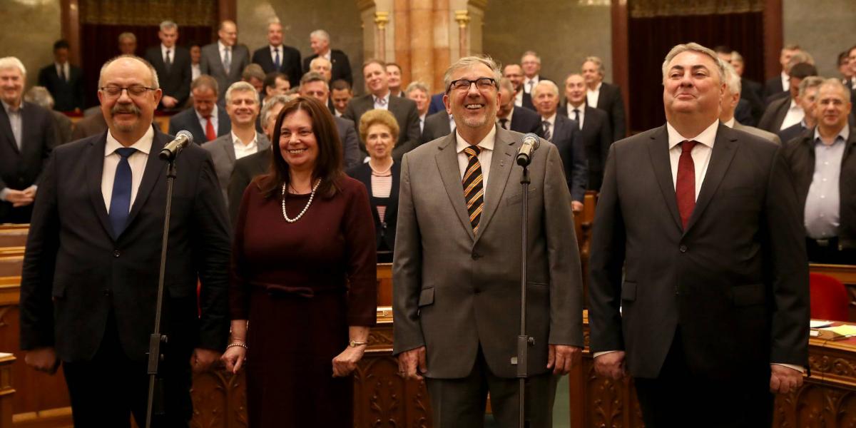 MESZLENY László; HANKISS Ágnes; BUDAI László; SZADAI Károly