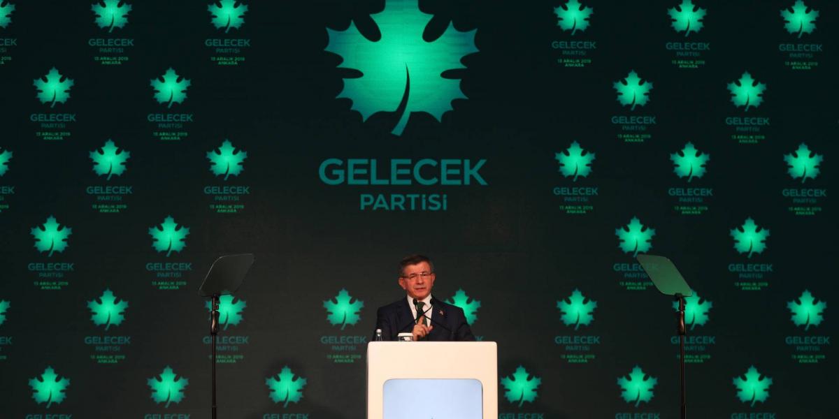 Ahmet Davutoglu új párt alapítását jelentette be