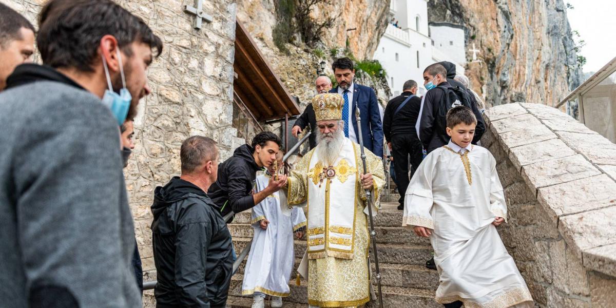 Montenegró legnépszerűbb zarándokhelyén, az ostrogi kolostorban volt a fő ünnepség