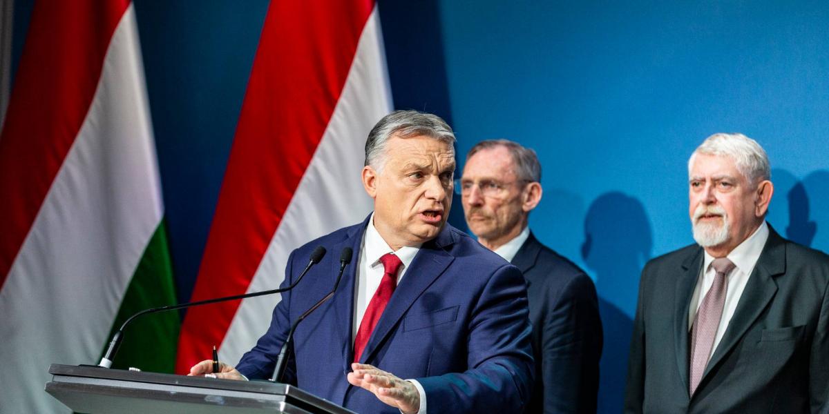 Pintér és Kásler Orbán Viktor sajtótájékoztatóján az Operatív Törzs ülése után