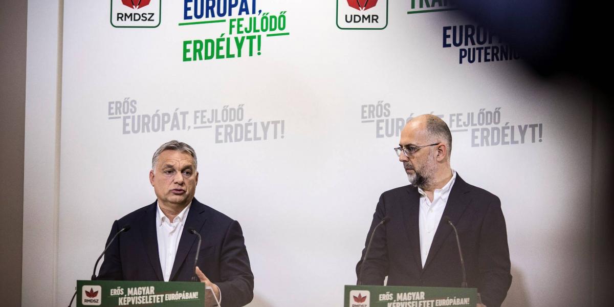 Orbán Viktor miniszterelnök és Kelemen Hunor, az RMDSZ elnöke egy közös sajtótájékoztatón