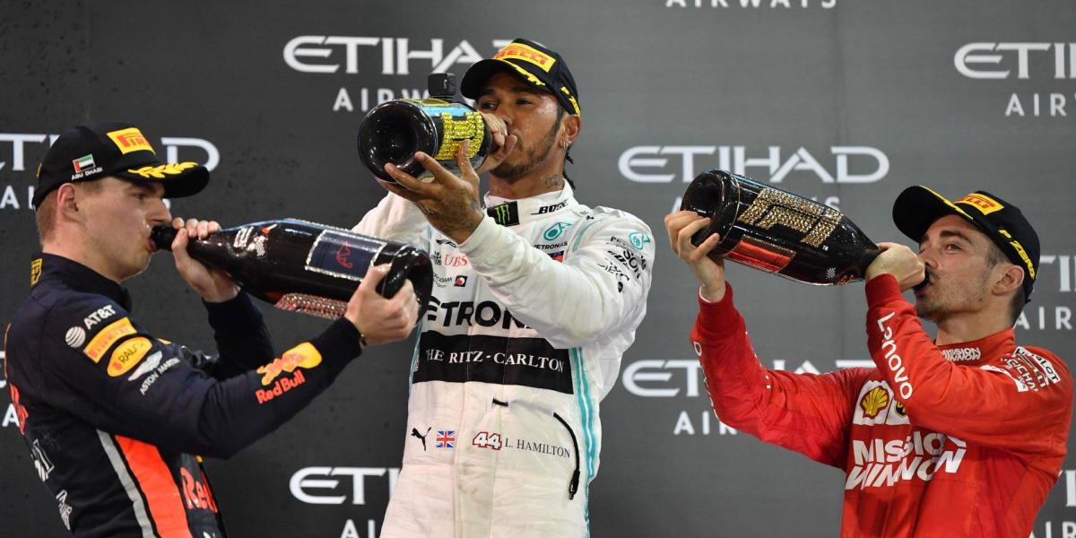 Max Verstappen, Lewis Hamilton és Charles Leclerc a 2019-es abu-dzabi nagydíj után