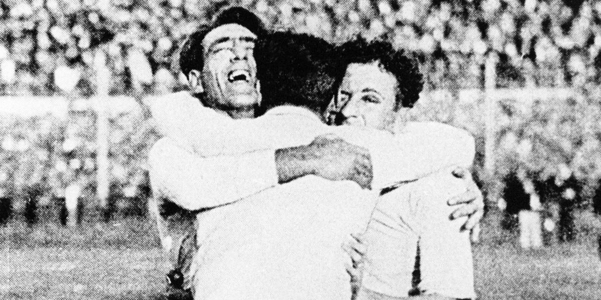 Az uruguayi Pedro Cea, Hector Scarone és Hector Castro az 1930-as Argentína elleni vb-döntőn