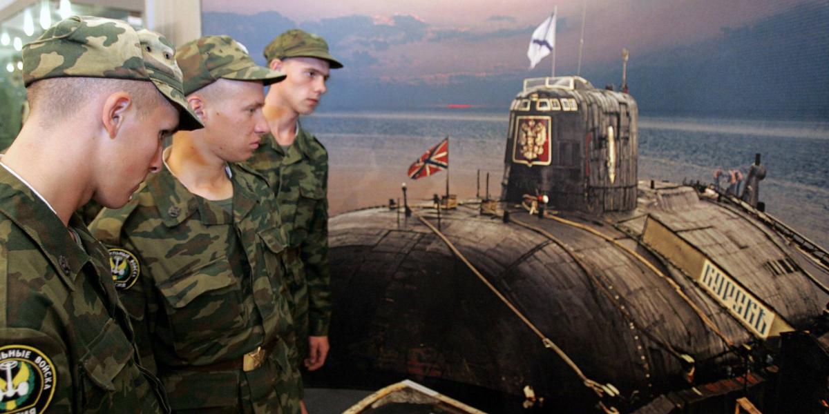 RUSSIA-SUBMARINE-KURSK-ANNIVERSARY