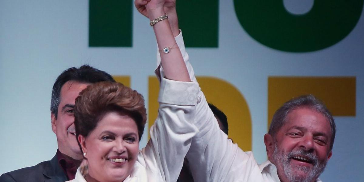 Dilma Rousseff és mentora, Lula da Silva győzelmüket ünneplik
FOTÓ: EUROPRESS/GETTY IMAGES/MARIO TAMA