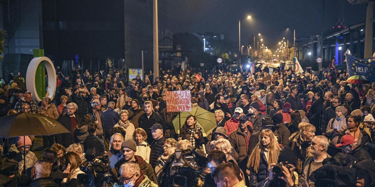 Novemberi tüntetés az MTVA-nál a tájékoztatás jogáért