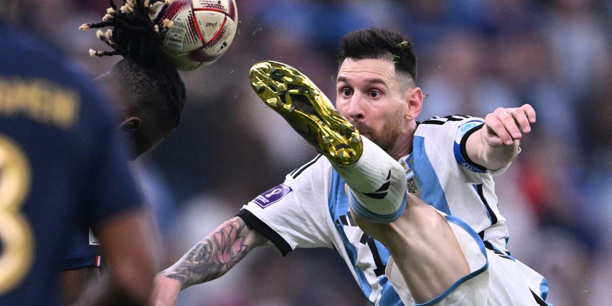 A Messi vezette Argentína harminchat év elteltével egy hitchcocki 3-3-at követő tizenegyes-párbaj után lett újra világbajnok, a döntő a valaha volt legizgalmasabb csúcstalálkozók egyike volt