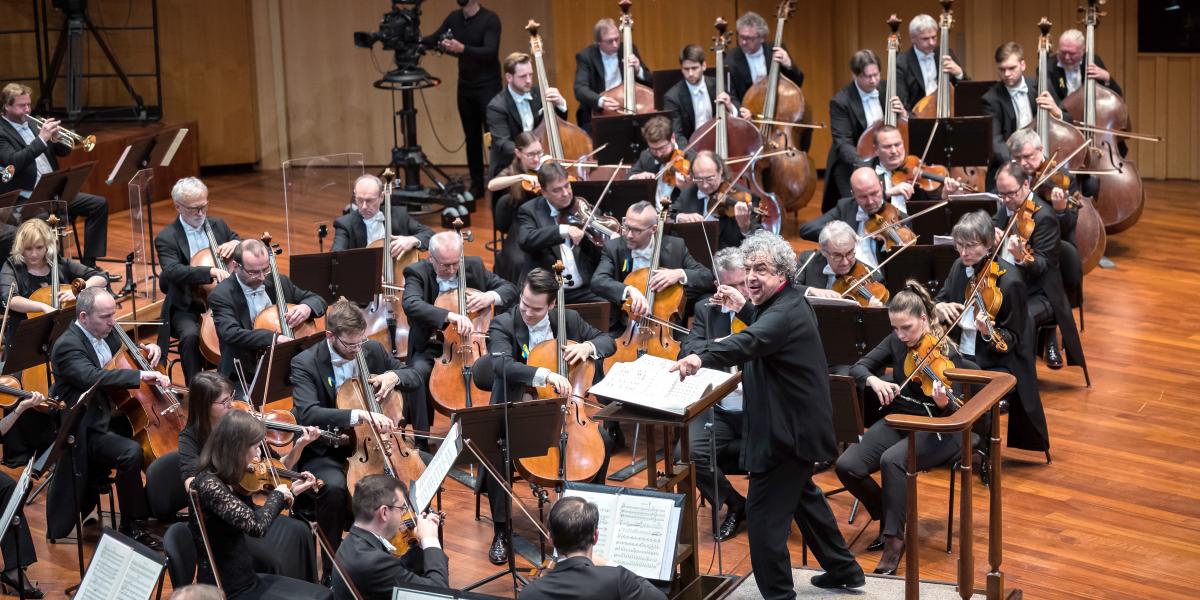 A Cseh Filharmonikusok és a karmester között megvolt
az összhang