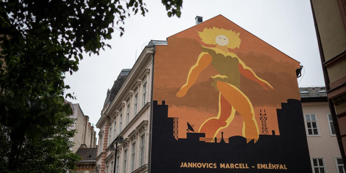 A Jankovics Marcell emlékfal Budapesten 