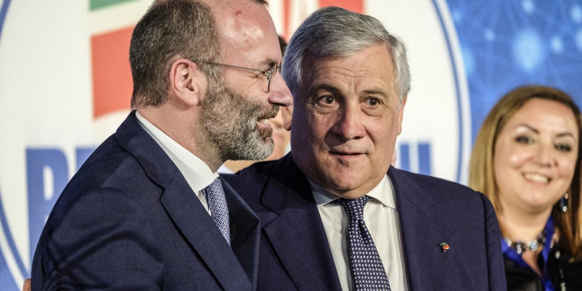 A Meloni-paktum fő támogatói az olasz kormányfő mellett Antonio Tajani, a Forza Italia koordinátora és az Európai Néppárt alelnöke, valamint Manfred Weber, az EPP vezetője