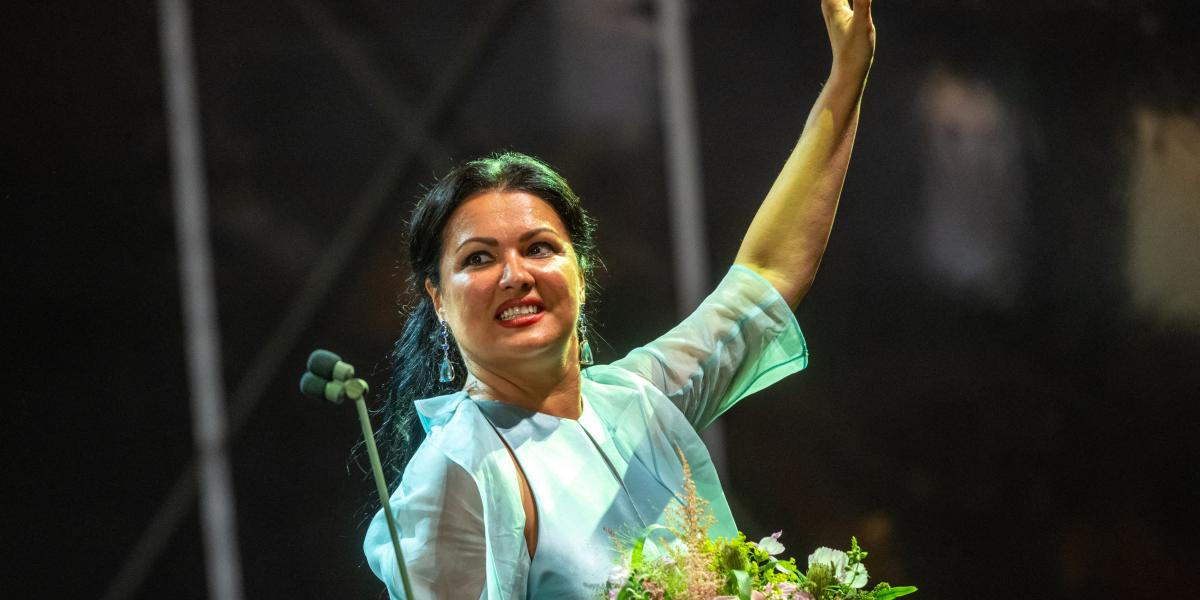 Anna Netrebko 2022. július 22-én egy regensburgi fellépésen