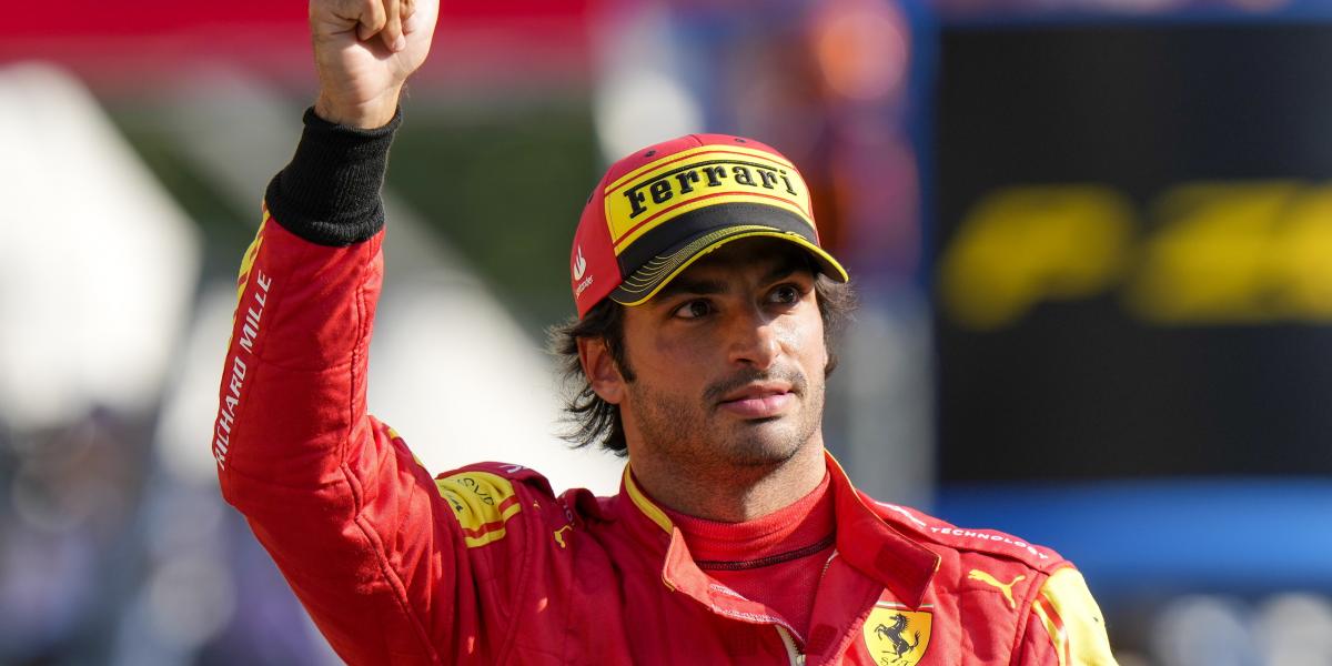 Carlos Sainz, a Ferrari spanyol versenyzője indul az élről az Olasz Nagydíjon vasárnap