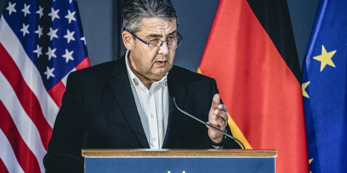 A francia nukleáris védőernyő Németországra való kiterjesztését vetette fel Sigmar Gabriel volt külügyminiszter, a szociáldemokraták egykori elnöke is