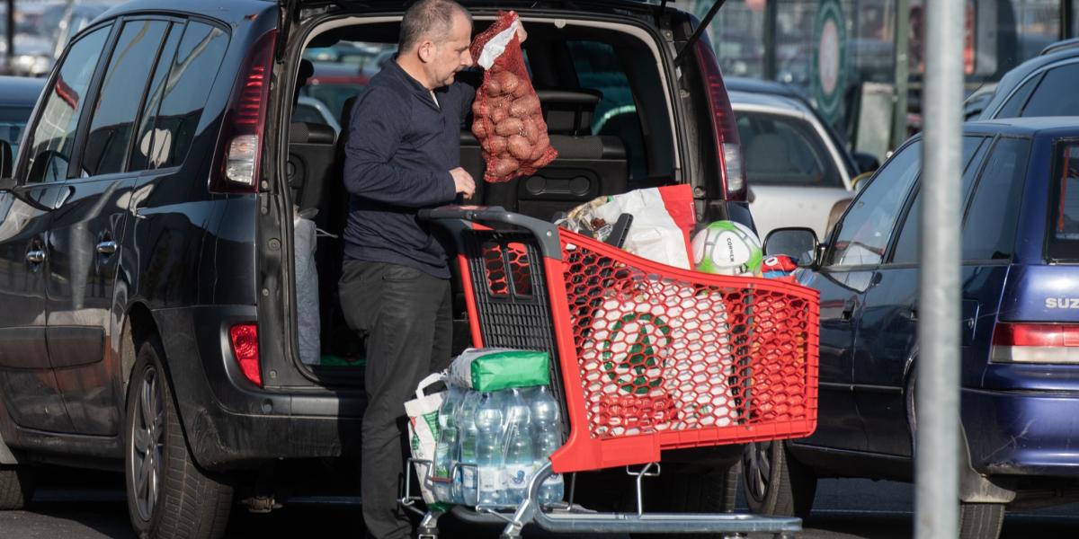 A magas infláció nemcsak a lakosságot fosztotta ki, de láthatóan felborította az államháztartási folyamatokat is