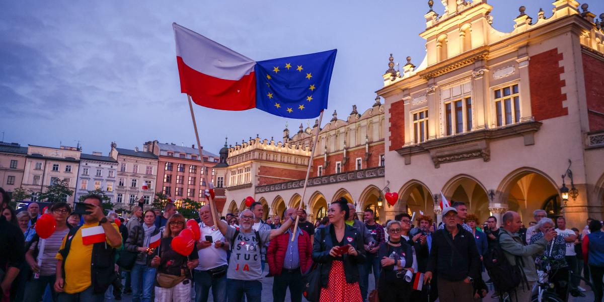 A folyamatos kormányzati „Brüsszel-ellenes” kampány dacára az uniós tagság támogatottsága rendkívül nagy Lengyelországban