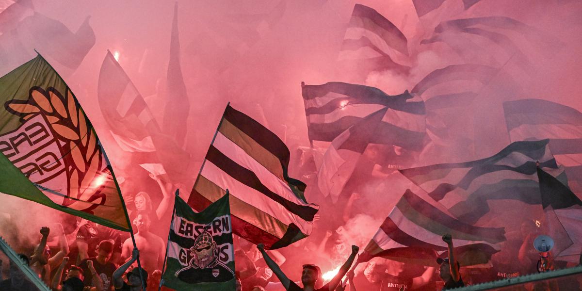 Ferencvárosi szurkolók az olasz Fiorentina - Ferencvárosi TC mérkőzésen