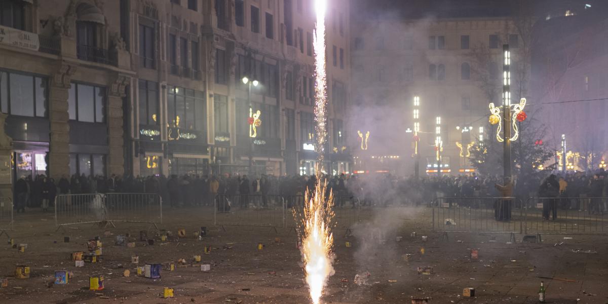 Szilveszter éjjele a Vörösmarty téren