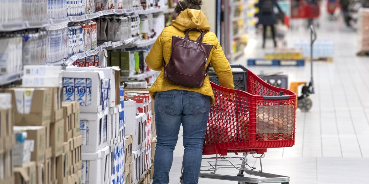 A következő hónapokban visszafogják költéseiket a családok