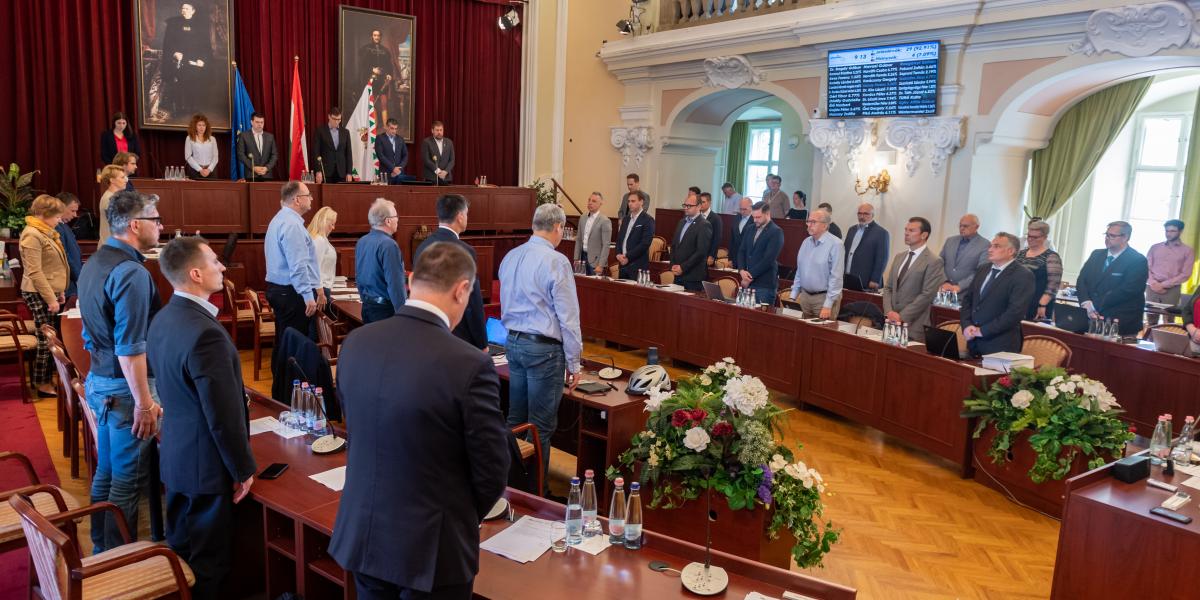 Most még 23 kerületi polgármester és 9 pártlistás képviselő ül a közgyűlésben, ősztől kizárólag pártlistákra leadott szavazatok alapján kerülnek be a tagok