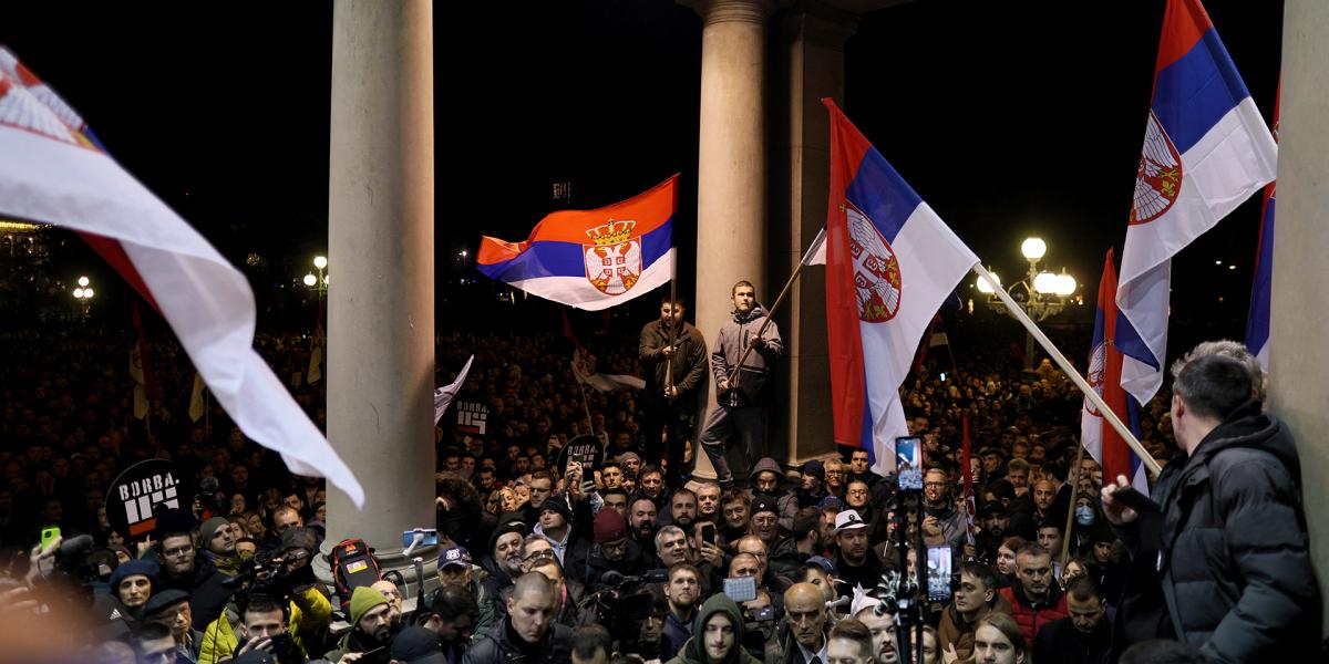 Belgrádban is
megismétlik a
választást, ahol
decemberben
heves tüntetések voltak