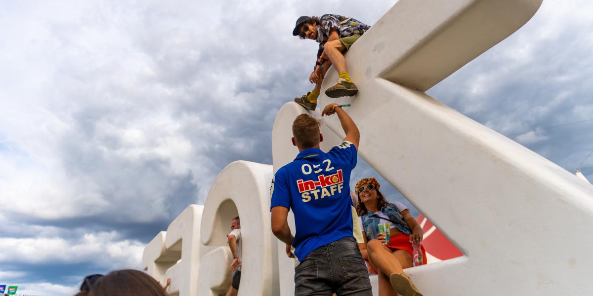 Vannak még bizonyos gondok. A Sziget amerikai tulajdonosa vállalta, hogy rendezi a helyzetet