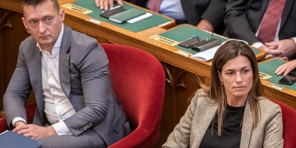 Rogán Antal és Varga Judit a Parlament üléstermében 2021 szeptemberében