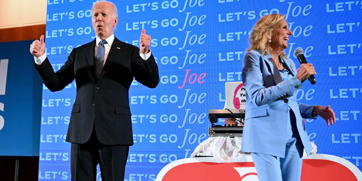 Joe és Jill Biden az elnökjelölti vita után. Csak a first lady tudná lebeszélni az elnököt