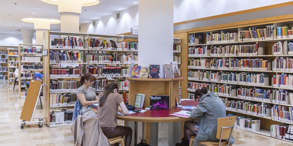 Hétköznapi életkép a Fővárosi Szabó Ervin Könyvtárban