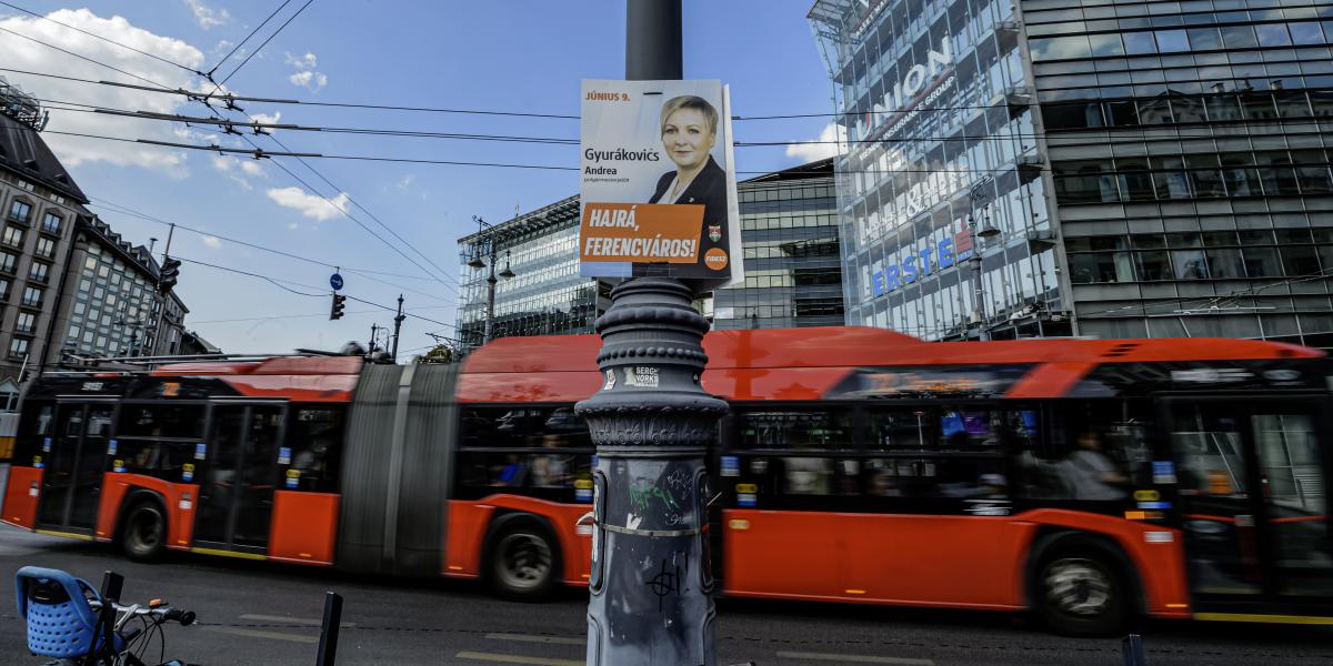 Életkép tegnap a Kálvin téren. Nem mindenhol végeztek a takarítással 