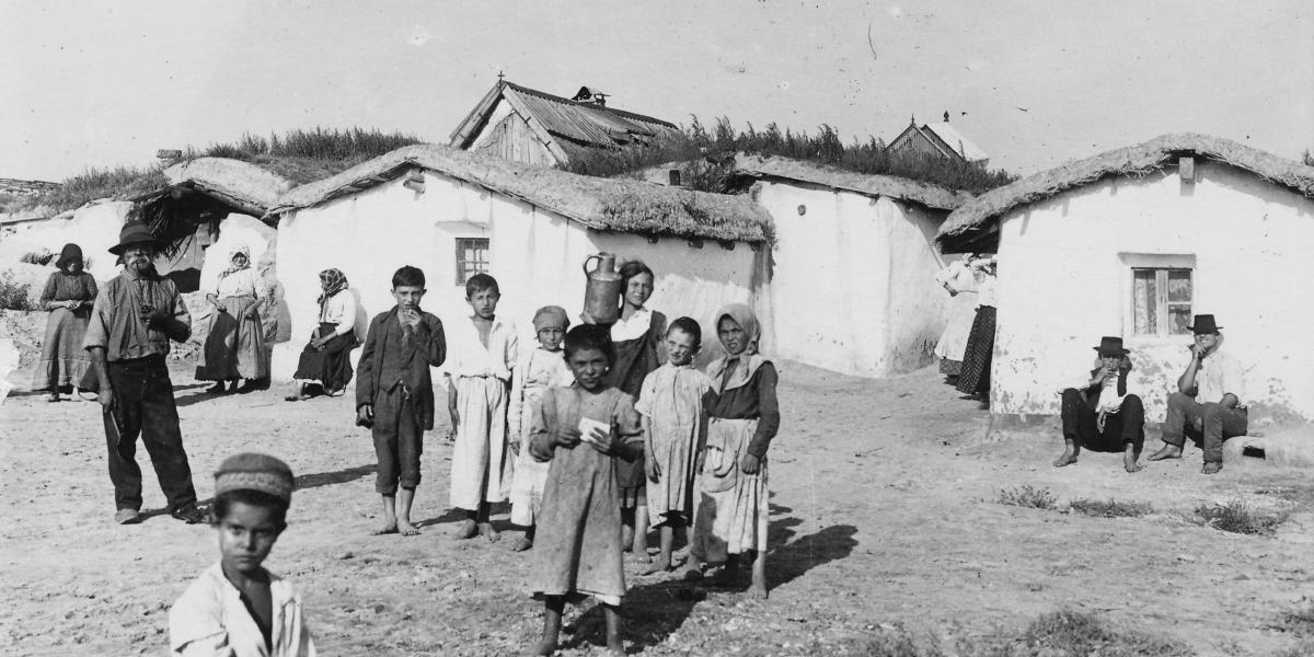 Életkép 1930-ból, a helyszín az akkori kecskeméti „cigányváros”