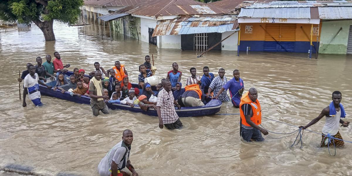 A nigériai Maiduguri városában a szeptemberben lezajlott áradások legalább 30 emberéletet követeltek, és 400 ezren kényszerültek elhagyni otthonukat