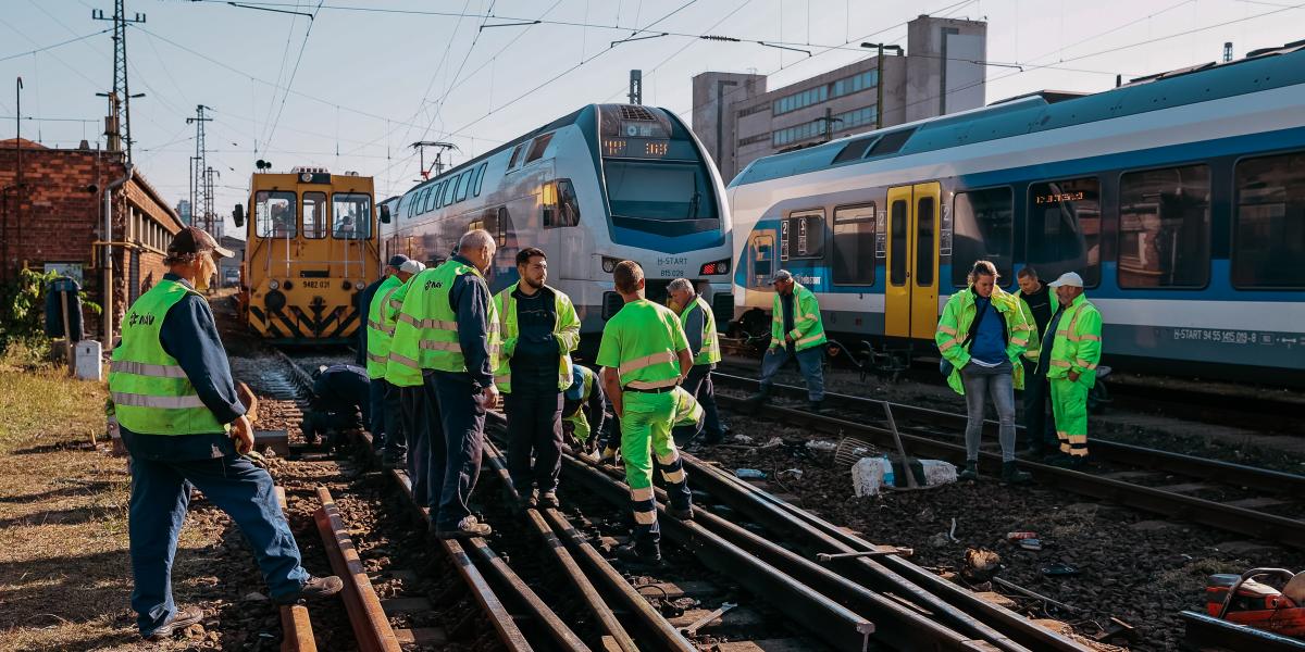 Megkésett munkaláz. Nem a baleset után, hanem még azelőtt kellett volna javítani a pályát