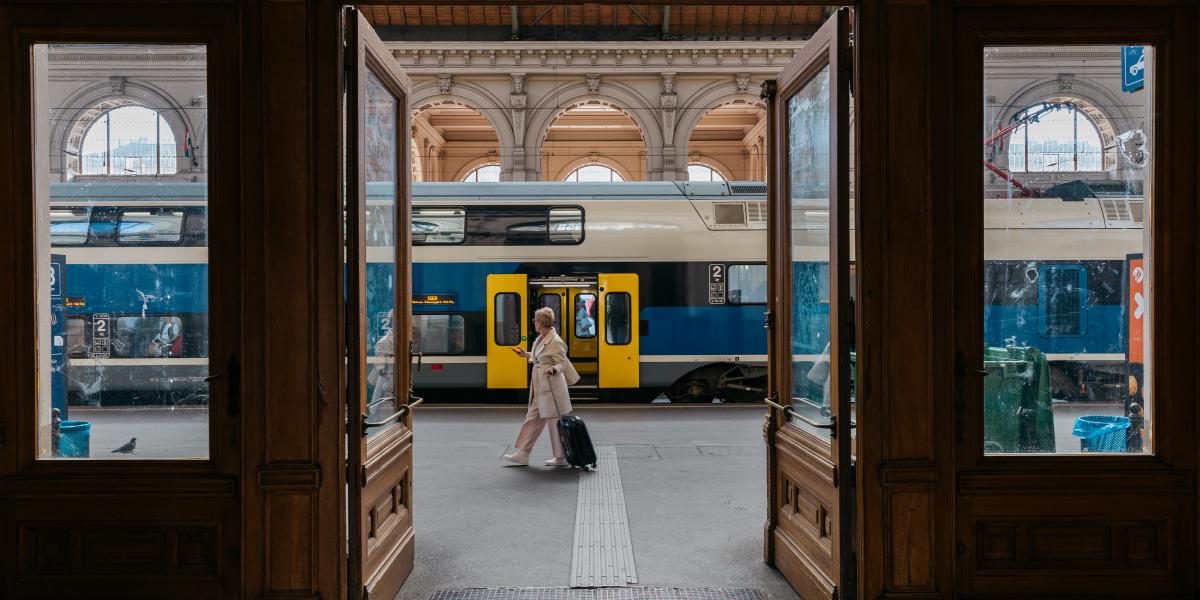 Szélesre tárják a kapukat