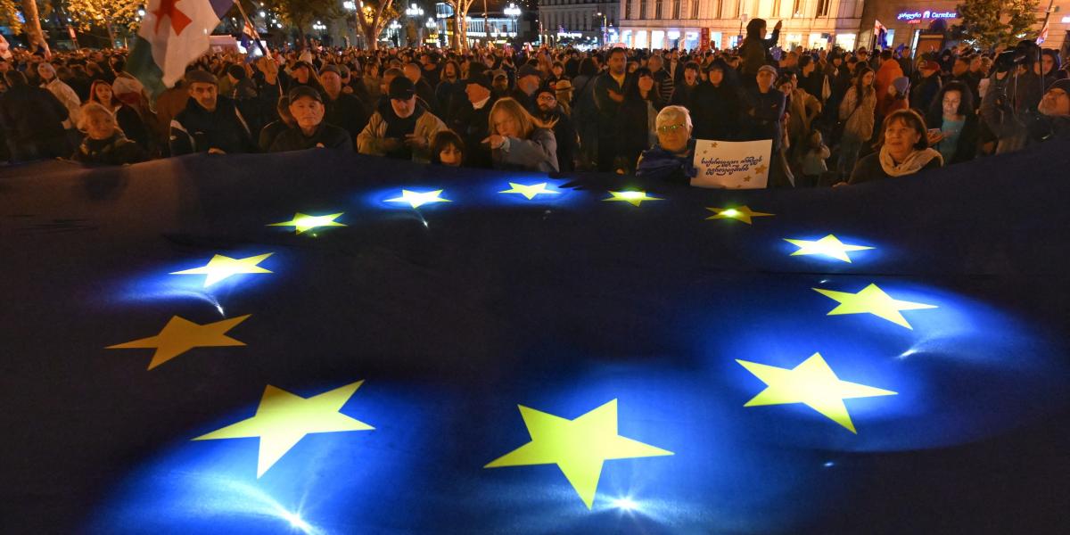 Az Európa-­párti ellenzék egy hete több tízezres demonstrációt tartott a fővárosban