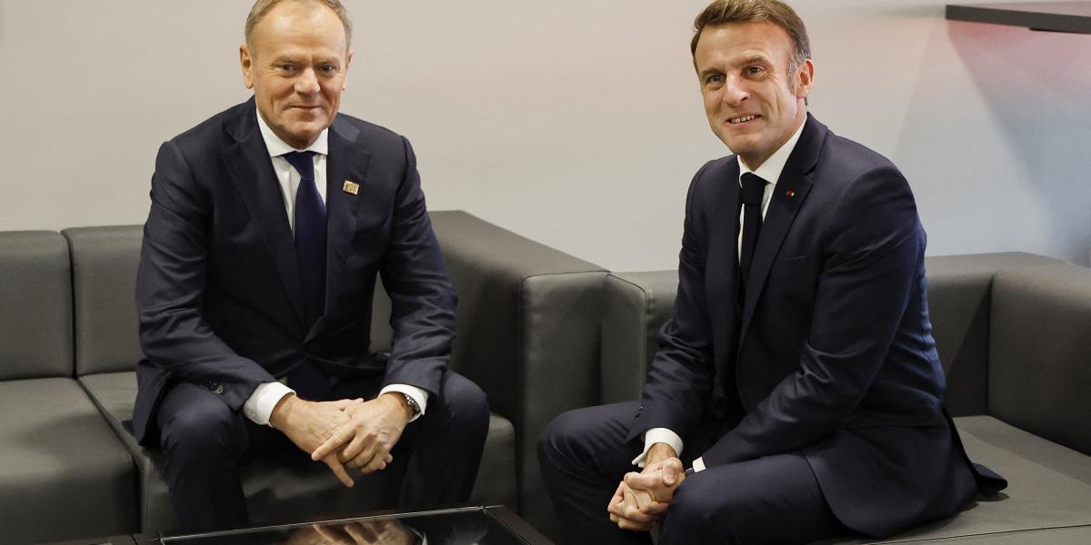 Donald Tusk és Emmanuel Macron csütörtökön Budapesten az Európai Politikai Közösség csúcstalálkozóján