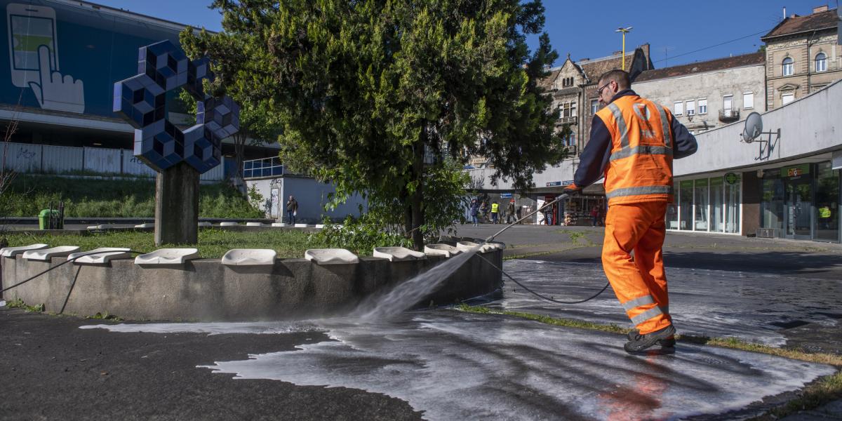 Többet vesz ki a kormány a fővárosi kasszából, mint amennyibe például a parkok gondozása, az idősotthonok, a hajléktalan­ellátás, a színházak támogatása vagy épp a köztisztasági feladatok együttesen kerülnek