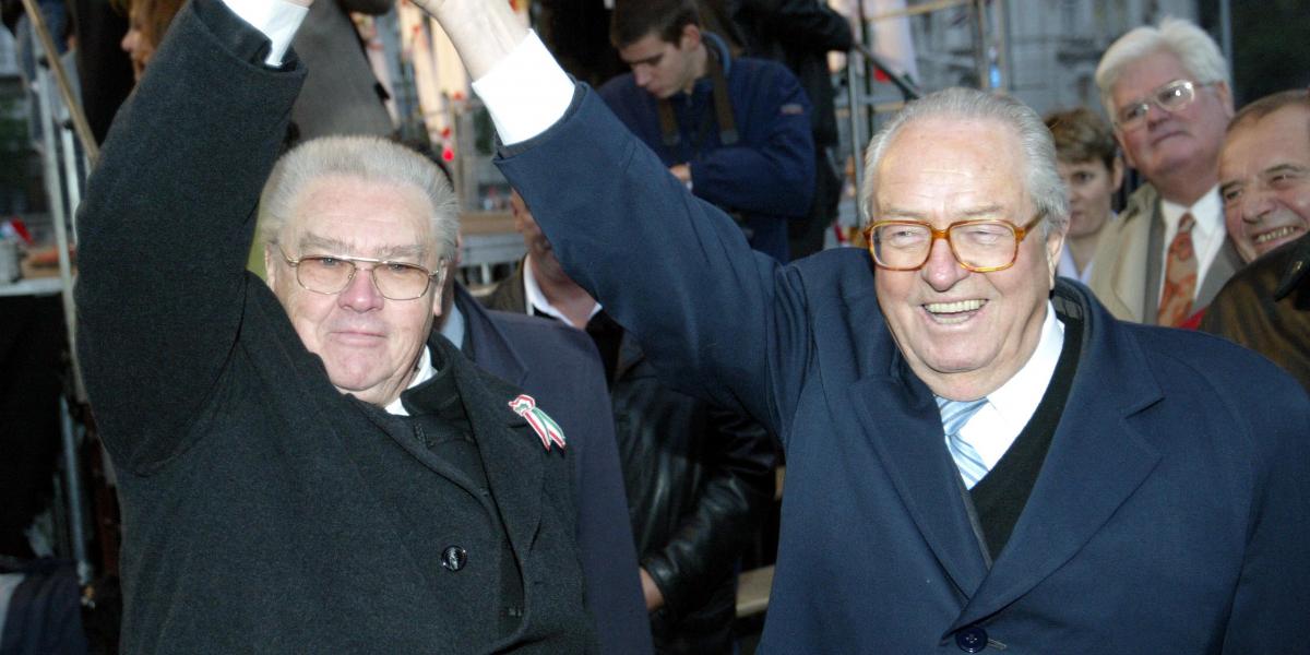 Csurka István és Jean-Marie Le Pen, a francia Nemzeti Front akkori elnöke 2003. október 23-án