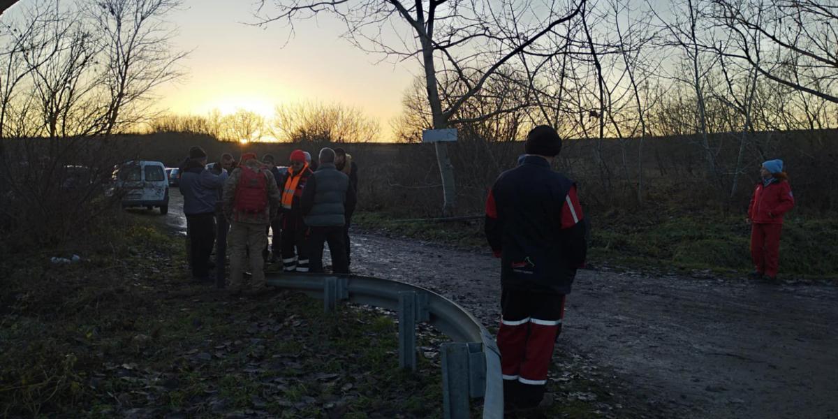 Az eltűnt fiatalembert napokig keresték a környéken kutyákkal, drónnal és helikopterrel is