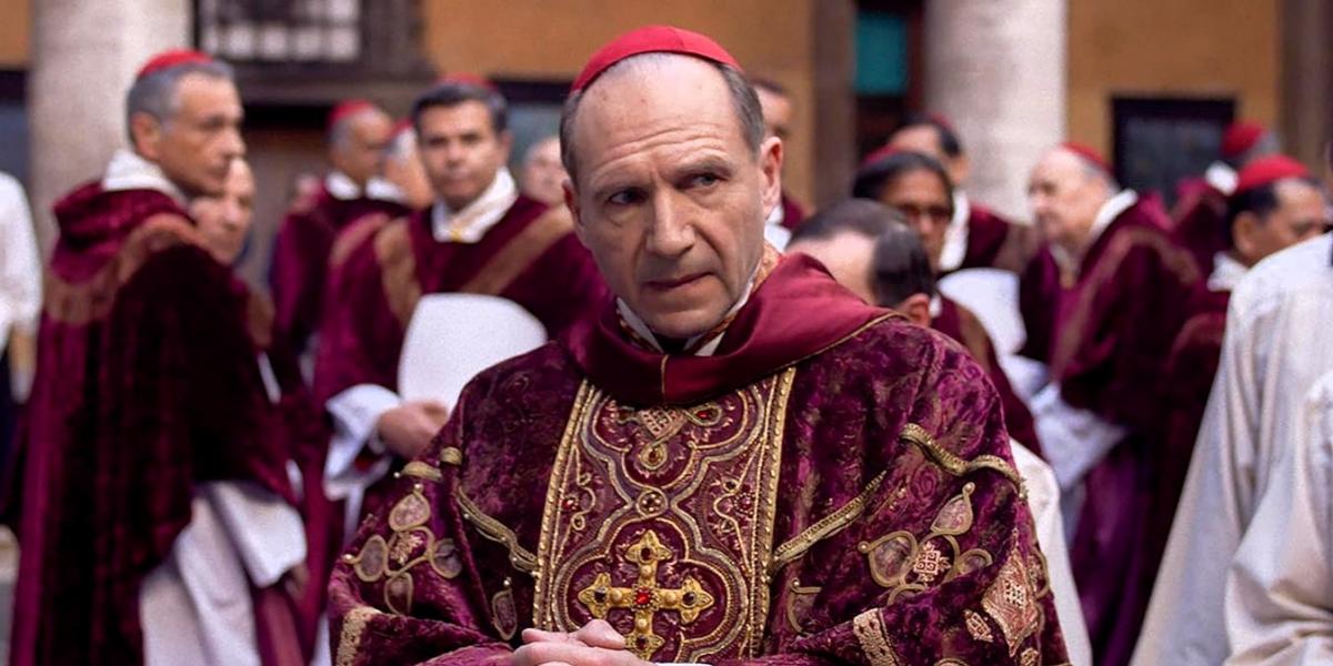 A Konklávé című film készítéséhez számos bíborossal és vallási tanácsadóval készült interjú szolgáltatott alapot, a szakértők szerint pontos képet ad a valóságról