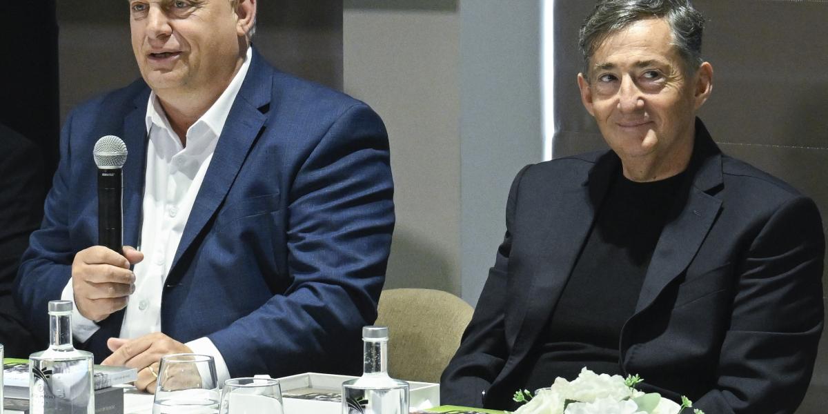Orbán Viktor és barátja, Mészáros Lőrinc. A miniszterelnök helyzetbe hozta a gázszerelőt, aki több mint ezer milliárd forintos vagyonra tett szert 2010 óta