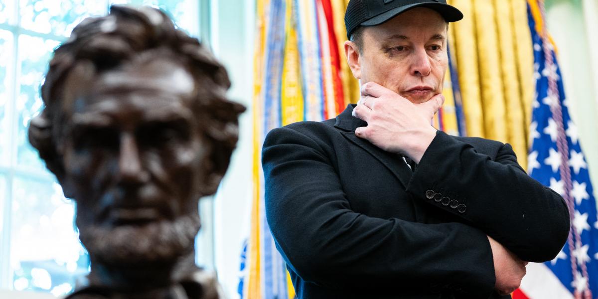 Elon Musk a Fehér Ház Ovális Irodájában, Washingtonban, 2025. május 30-án.